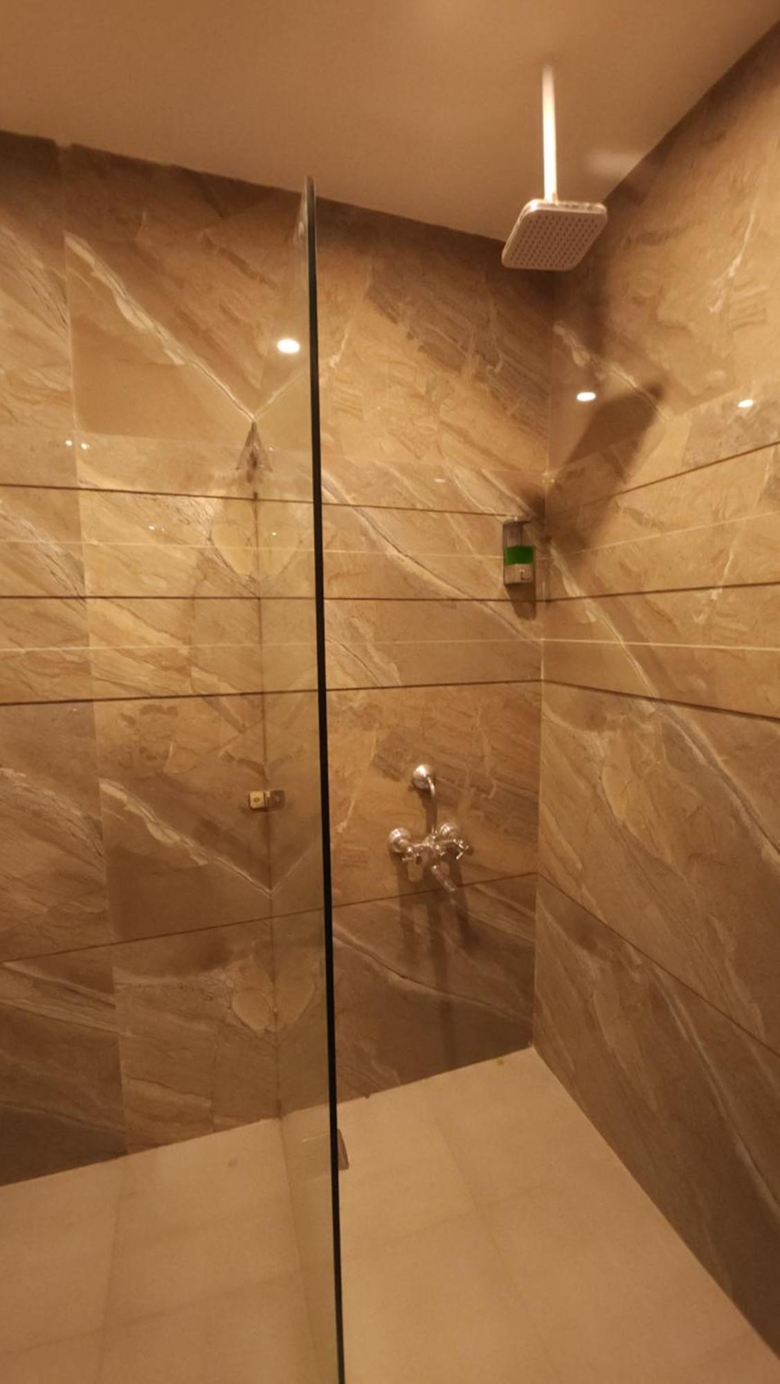 Chandīgarh Hotel Multitech Premium מראה חיצוני תמונה