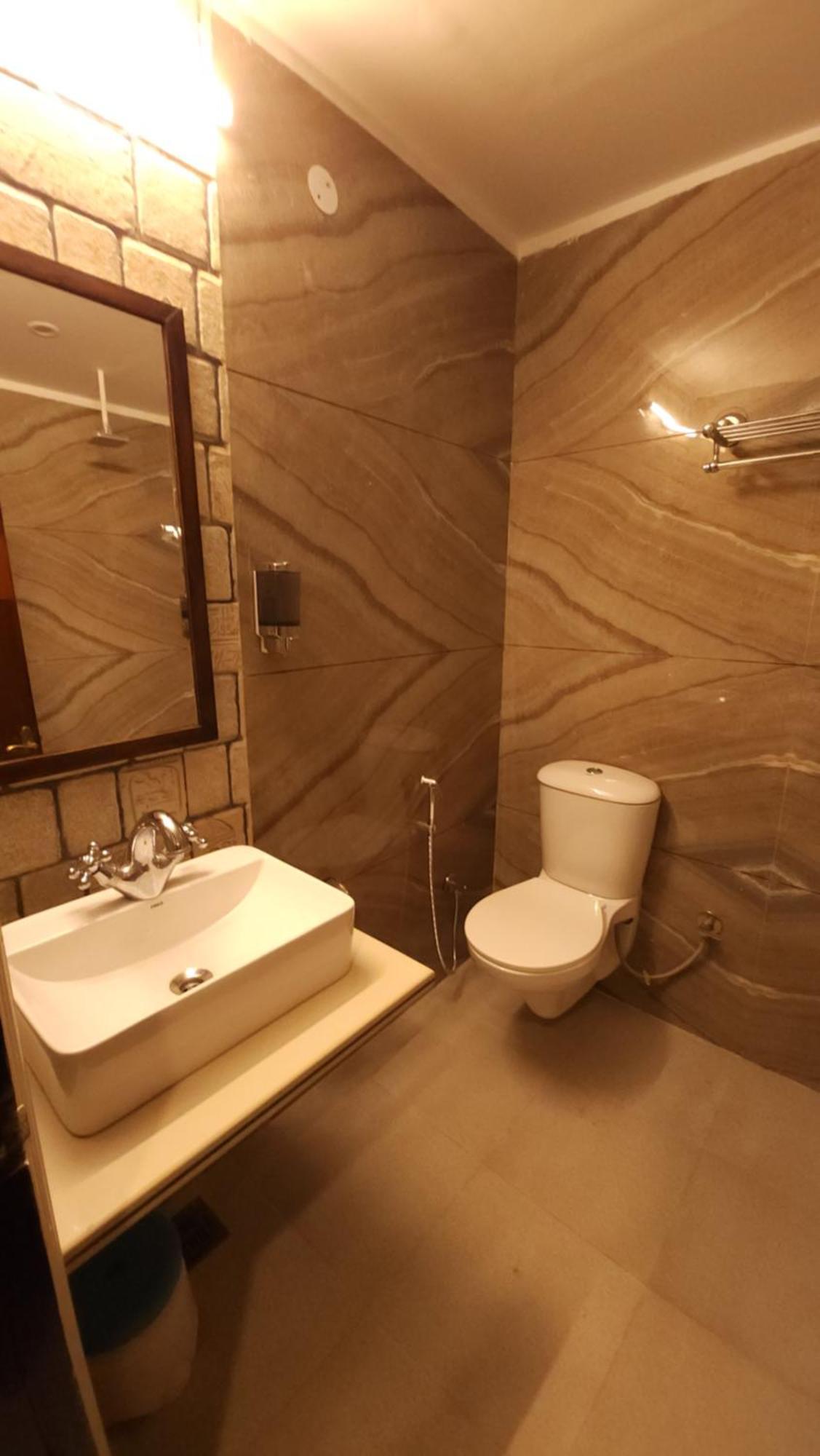 Chandīgarh Hotel Multitech Premium מראה חיצוני תמונה